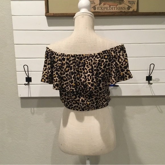 Love Ari Leopard Print Top - Picture 3 of 5